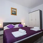 Apartament Roza *