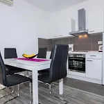 Roza Apartament *