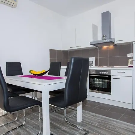 Appartement Roza *