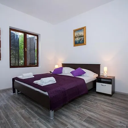Roza * Mokošica